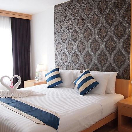 Icheck Inn Central Patong Eksteriør billede