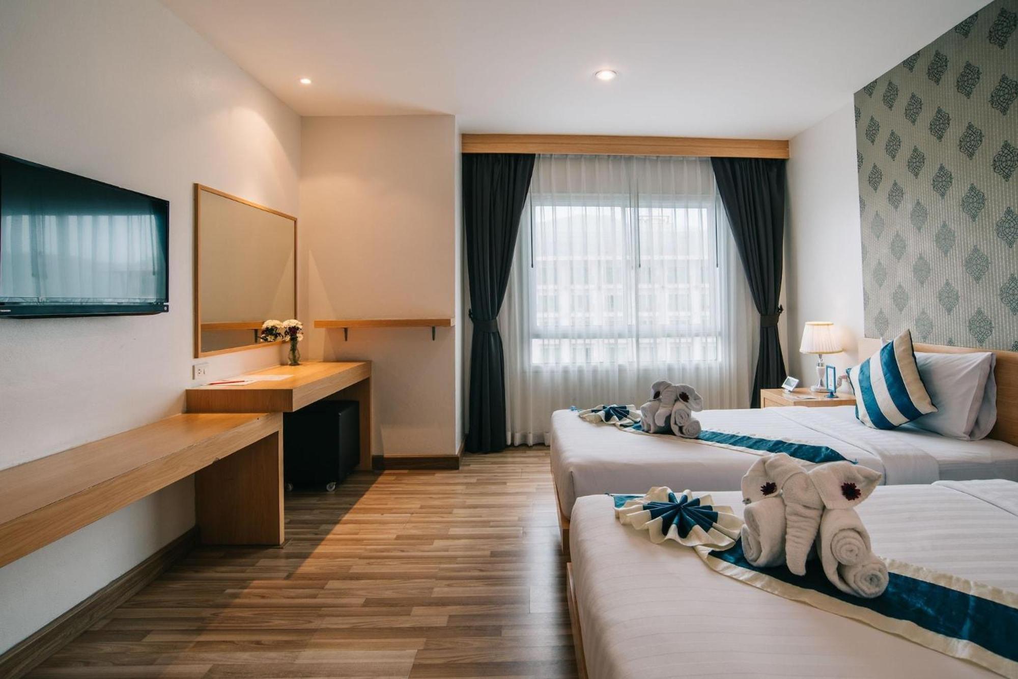Icheck Inn Central Patong Eksteriør billede