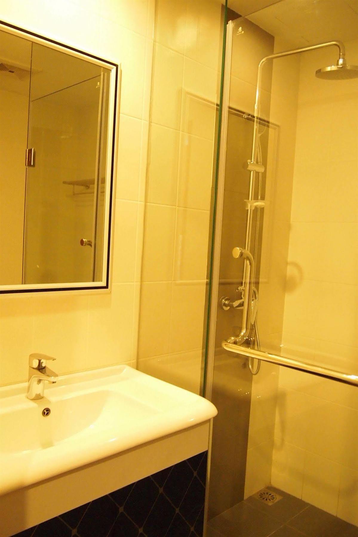 Icheck Inn Central Patong Eksteriør billede