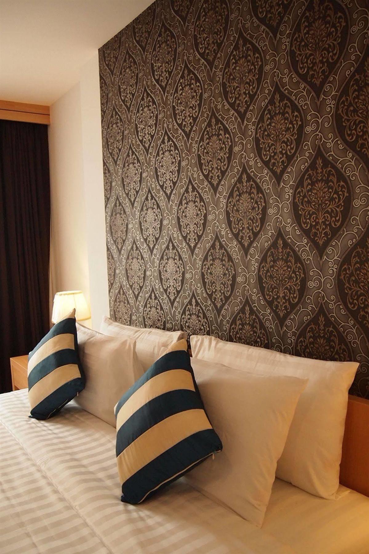 Icheck Inn Central Patong Eksteriør billede